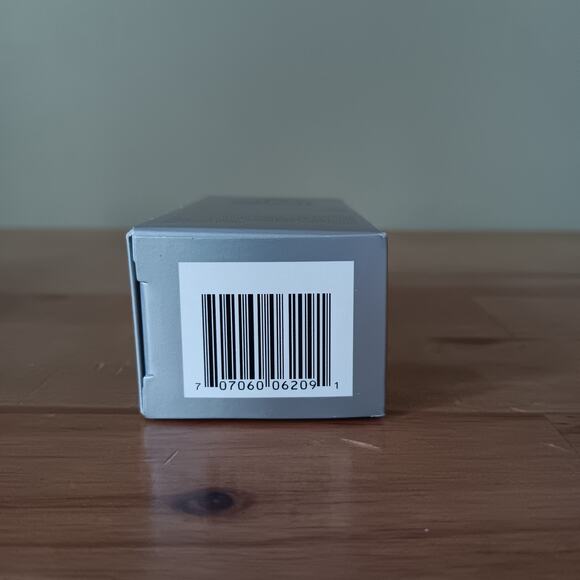 x2 Boxes! ZUZU LUXE Oil-Free Liquid Foundation 18 Shade L-24 - Brand NEW - Picture 6 of 6